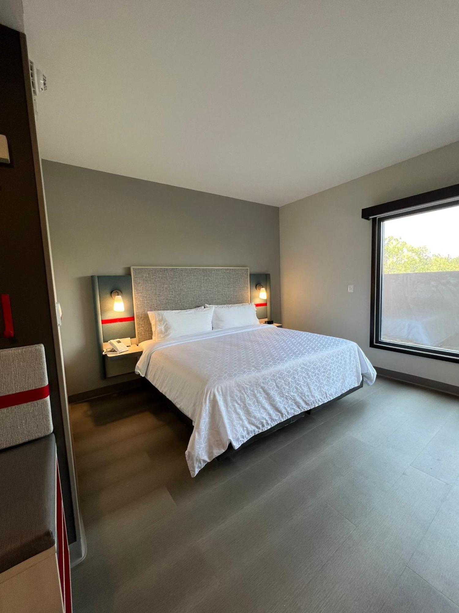 Avid Hotels - Guadalajara Av Vallarta Pte By Ihg Zapopan Zewnętrze zdjęcie